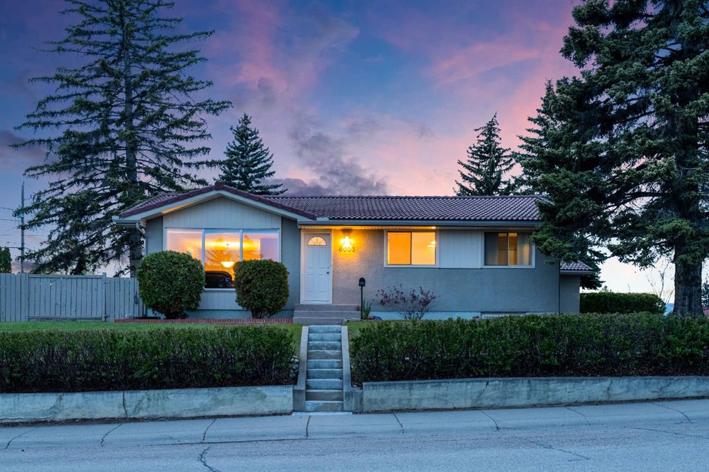 Picture of 6003 Legsby Road SW, Calgary Real Estate Listing