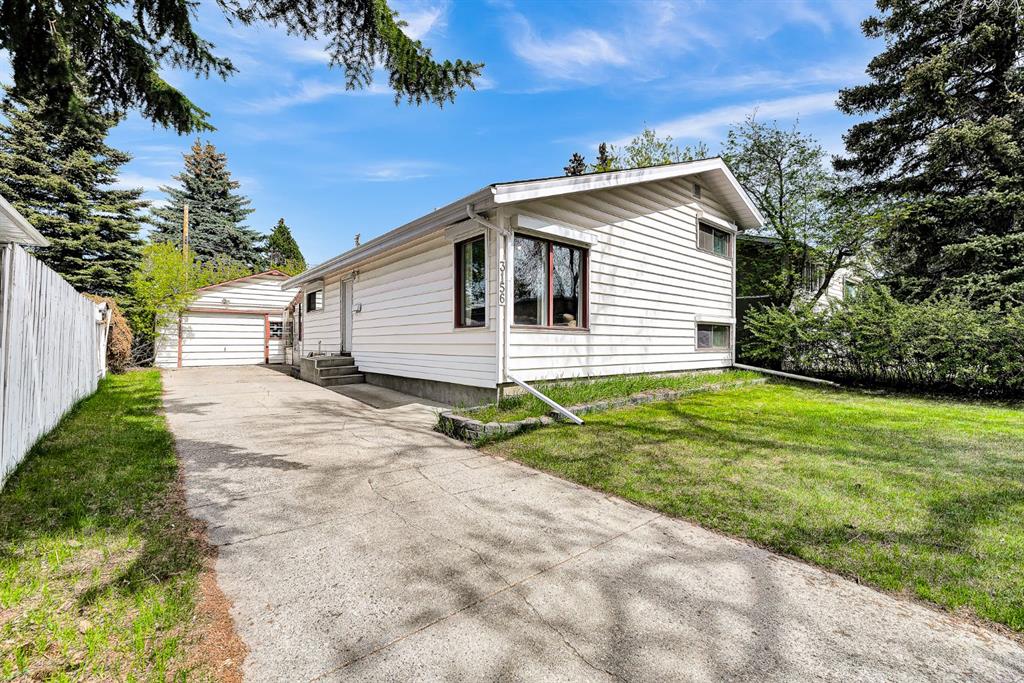 Picture of 3156 Blakiston Drive NW, Calgary Real Estate Listing