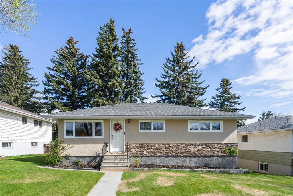 Picture of 304 Blackthorn Road NW, Calgary Real Estate Listing