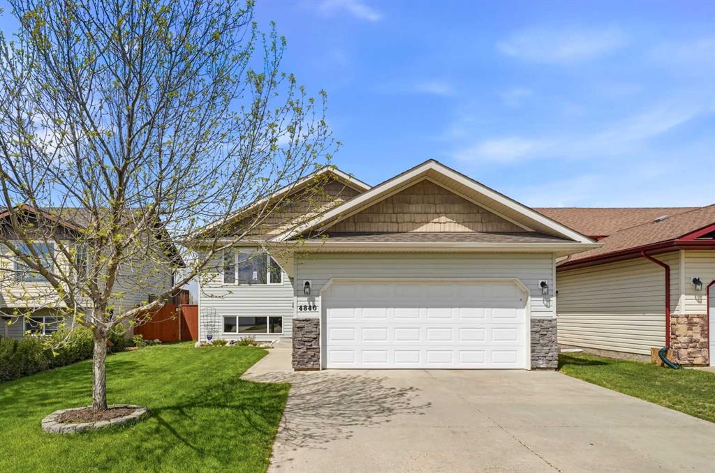 Picture of 4840 Westbrooke Road , Blackfalds Real Estate Listing