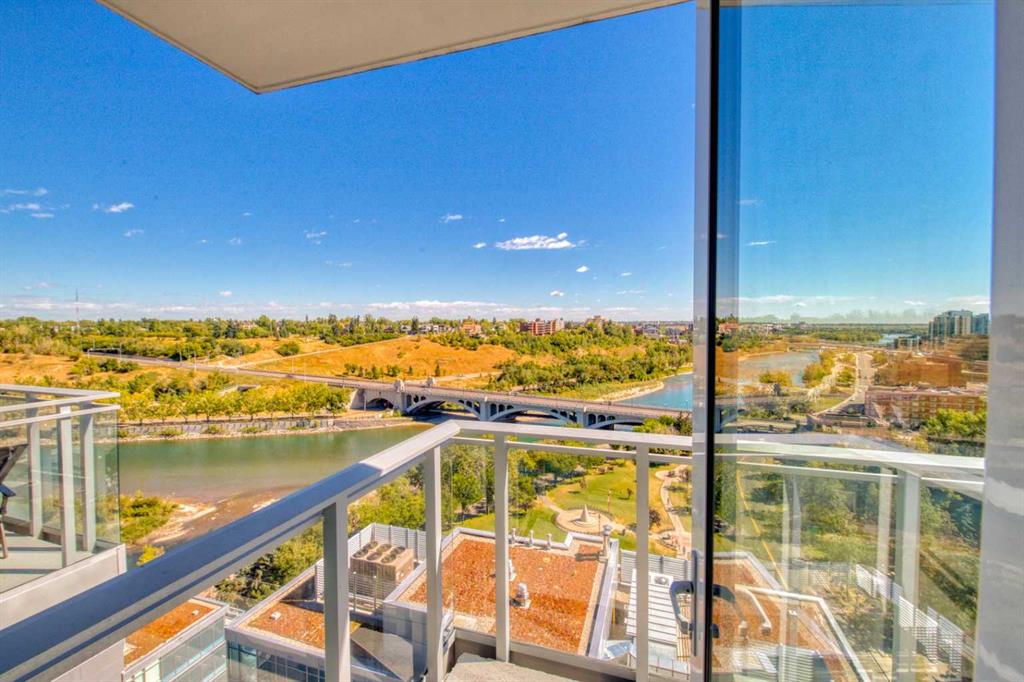 Picture of 1604, 108 Waterfront Court SW, Calgary Real Estate Listing