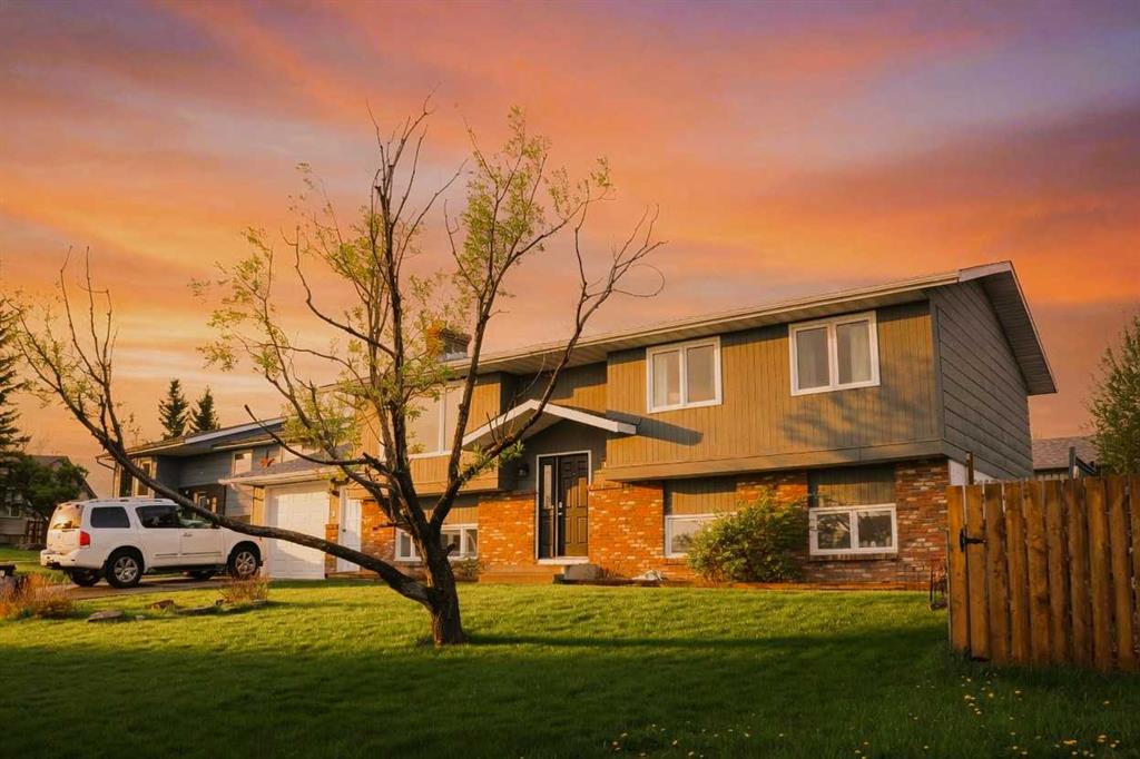 Picture of 31 Schofield Place , Pincher Creek Real Estate Listing