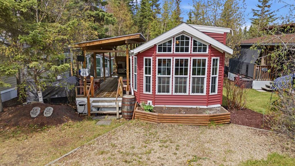 Picture of #66,  12030 Township Rd 422  , Rural Ponoka County Real Estate Listing