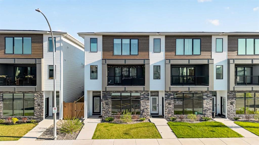 Picture of 1048 Coalbrook Gate W, Lethbridge Real Estate Listing