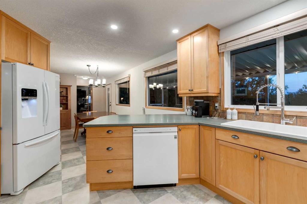Picture of 100, 394048 Highway 783  , Rural Foothills County Real Estate Listing