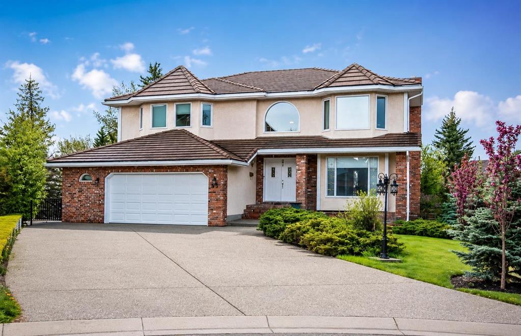 Picture of 35 Candle Court SW, Calgary Real Estate Listing