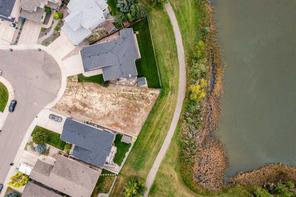 Picture of 468 Mt Sunburst Cres W  , Lethbridge Real Estate Listing