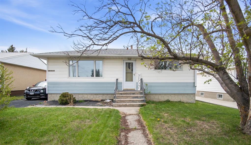 Picture of 5417 50 Street , Olds Real Estate Listing