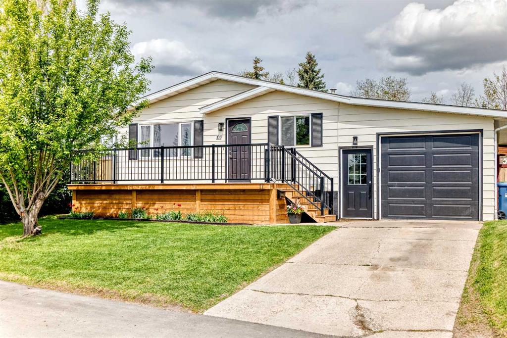 Picture of 11 Huntstrom Place NE, Calgary Real Estate Listing