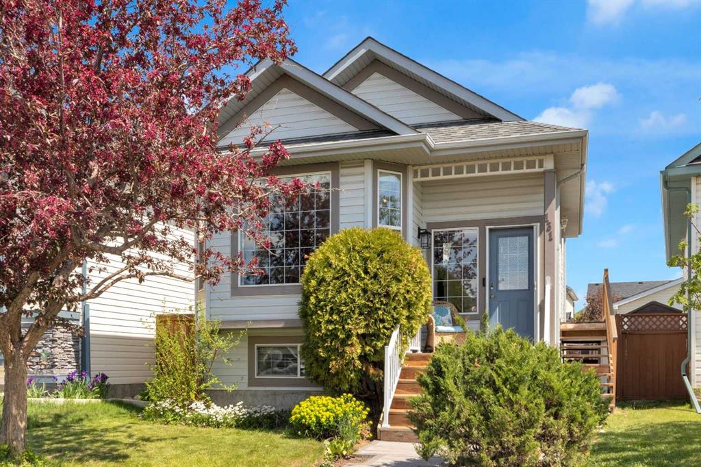 Picture of 131 Country Hills Way NW, Calgary Real Estate Listing