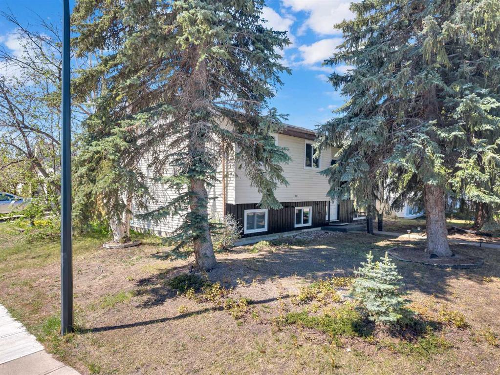 Picture of 3409 39 Street , Red Deer Real Estate Listing