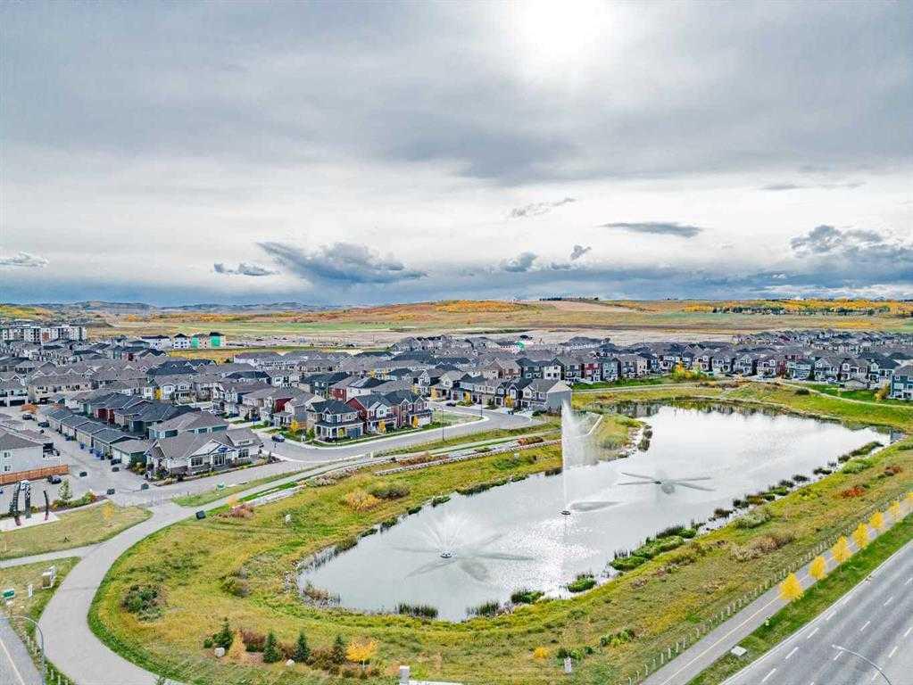 Picture of 16 Yorkville Landing SW, Calgary Real Estate Listing