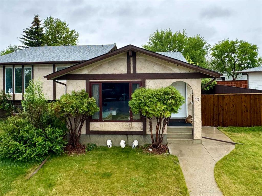 Picture of 42 Selkirk Road W, Lethbridge Real Estate Listing