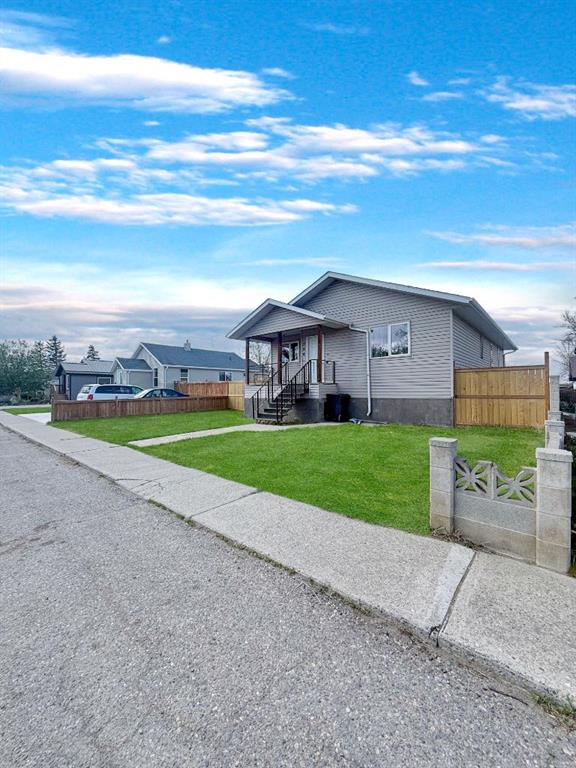 Picture of 244 CRESCENT Avenue N, Picture Butte Real Estate Listing