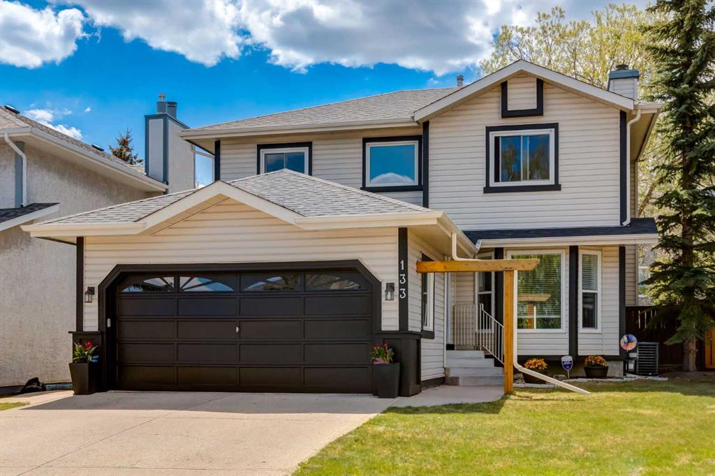 Picture of 133 Sandpiper Circle NW, Calgary Real Estate Listing