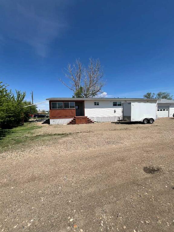 Picture of 204 6 Street , Suffield Real Estate Listing