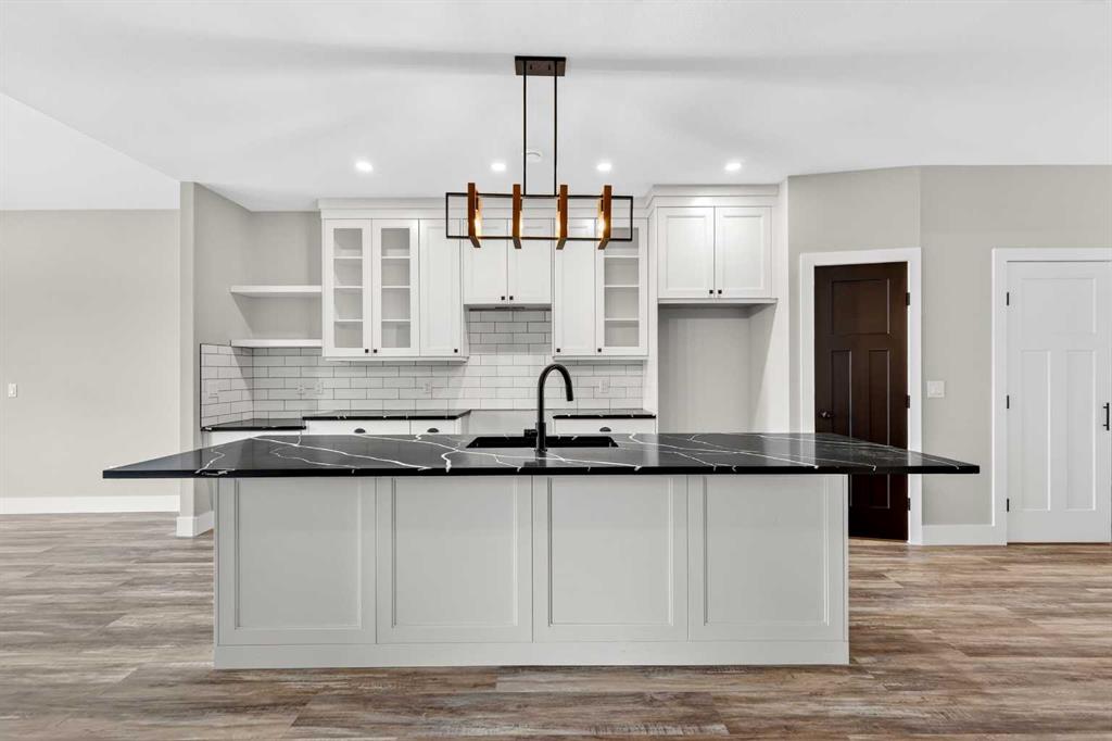 Picture of 31, 610 4 Avenue SW, Sundre Real Estate Listing