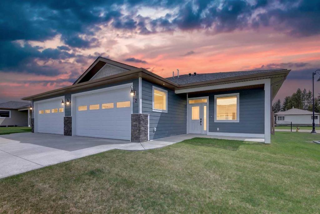 Picture of 2, 610 4 Avenue SW, Sundre Real Estate Listing