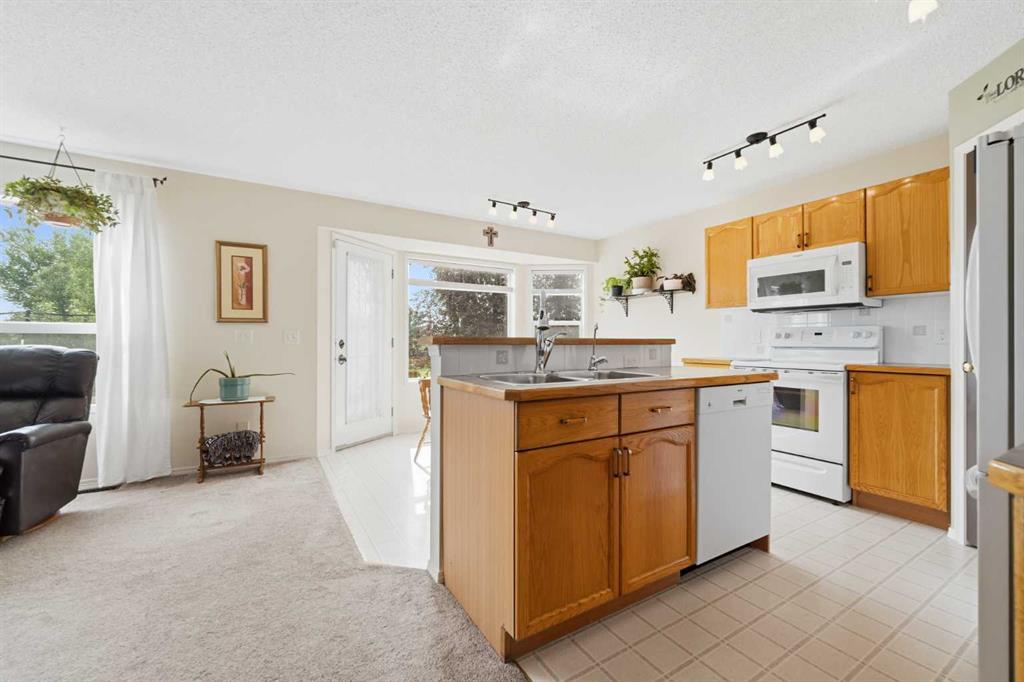 Picture of 46 Somerside Place SW, Calgary Real Estate Listing