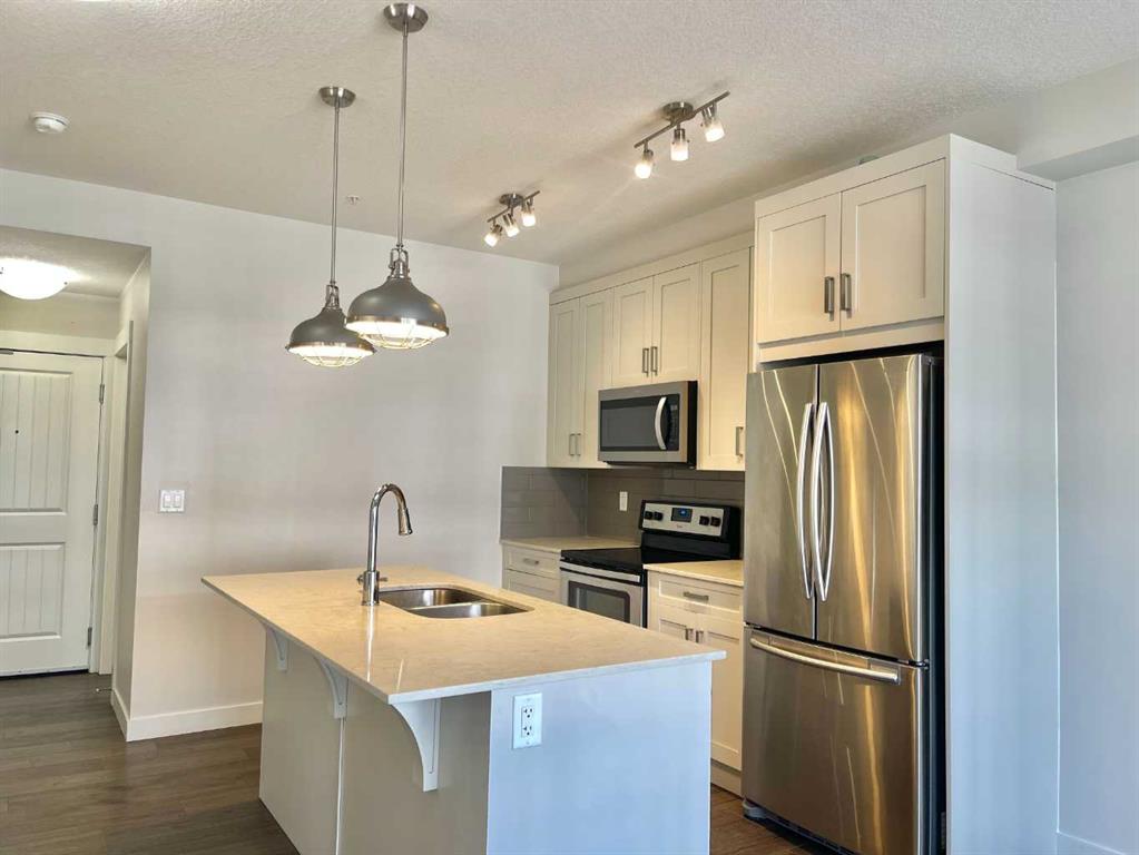 Picture of 302, 100 Auburn Meadows Common SE, Calgary Real Estate Listing