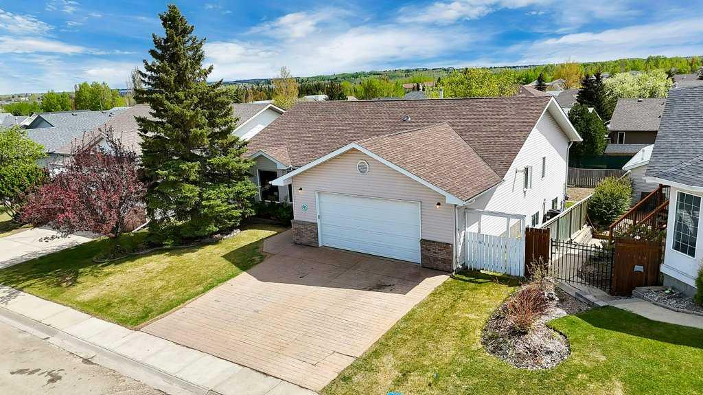 Picture of 50 Westwood Crescent , Sylvan Lake Real Estate Listing