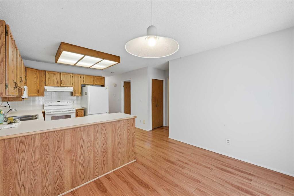 Picture of 60 Rundlelawn Green NE, Calgary Real Estate Listing