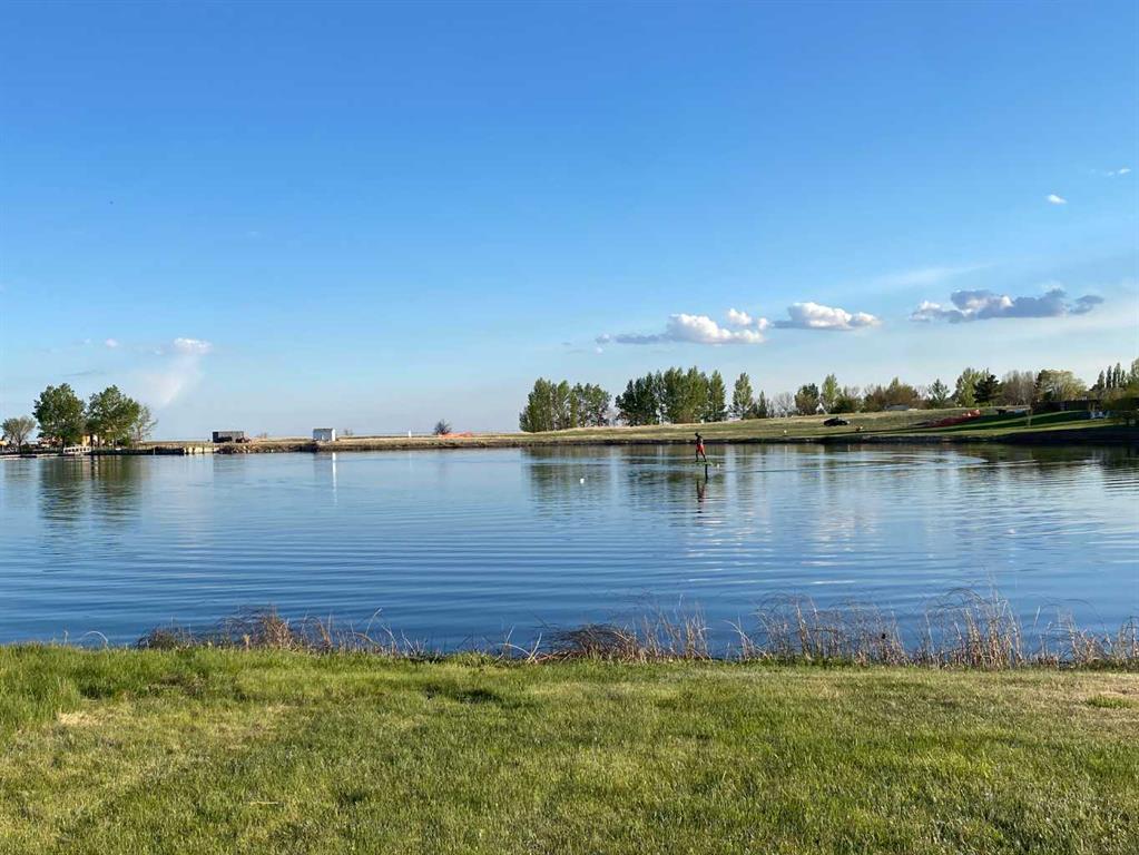 Picture of 4 Kingfisher Estates Drive , Lake Newell Resort Real Estate Listing