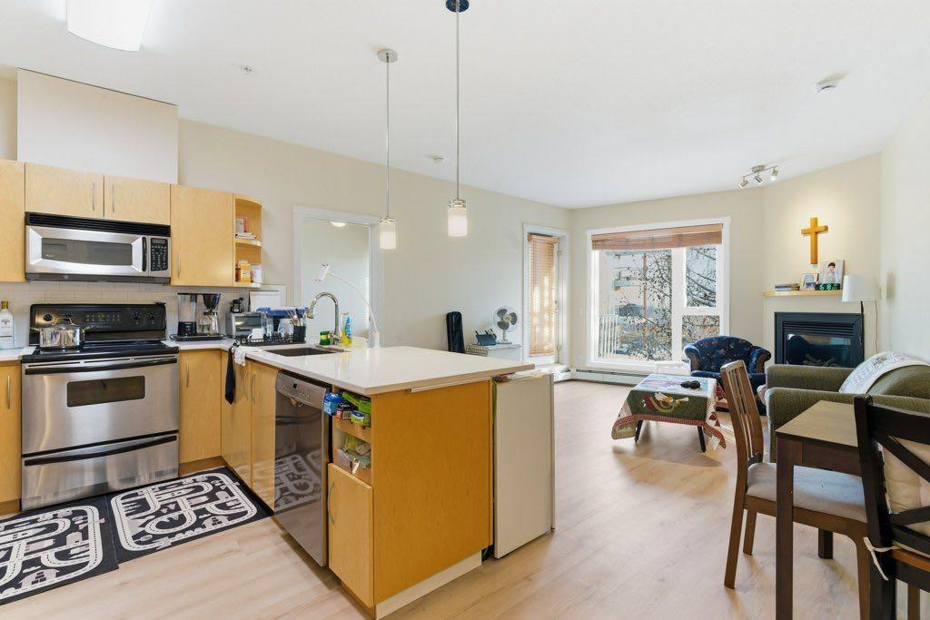 Picture of 210, 69 Springborough Court SW, Calgary Real Estate Listing