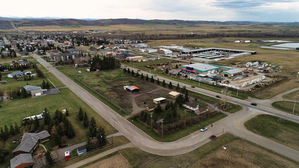 Picture of 501 Centre Avenue E, Diamond Valley Real Estate Listing