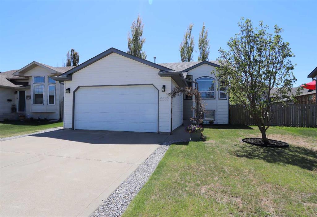 Picture of 5537 Park Street , Blackfalds Real Estate Listing