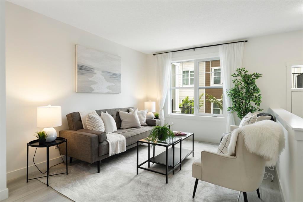 Picture of 812 Cranbrook Walk SE, Calgary Real Estate Listing