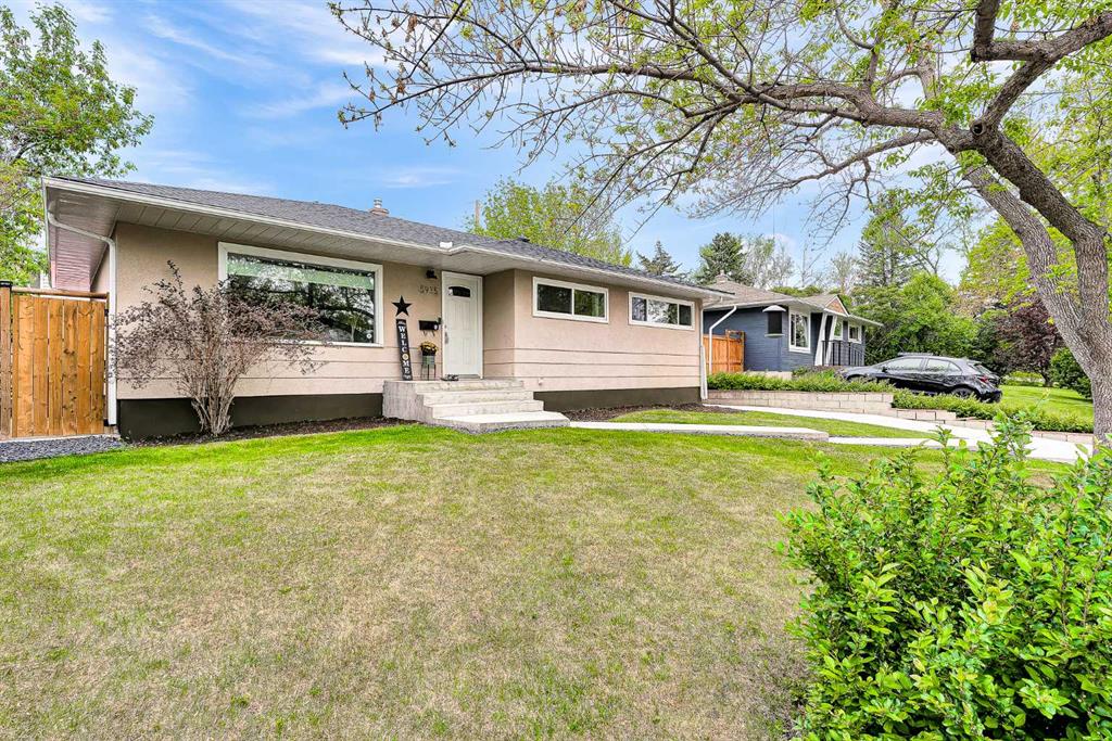 Picture of 5935 Thornton Road NW, Calgary Real Estate Listing