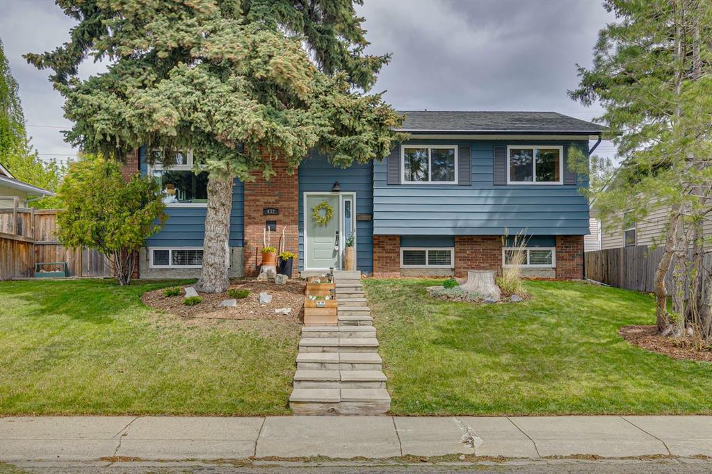 Picture of 432 Queensland Road SE, Calgary Real Estate Listing