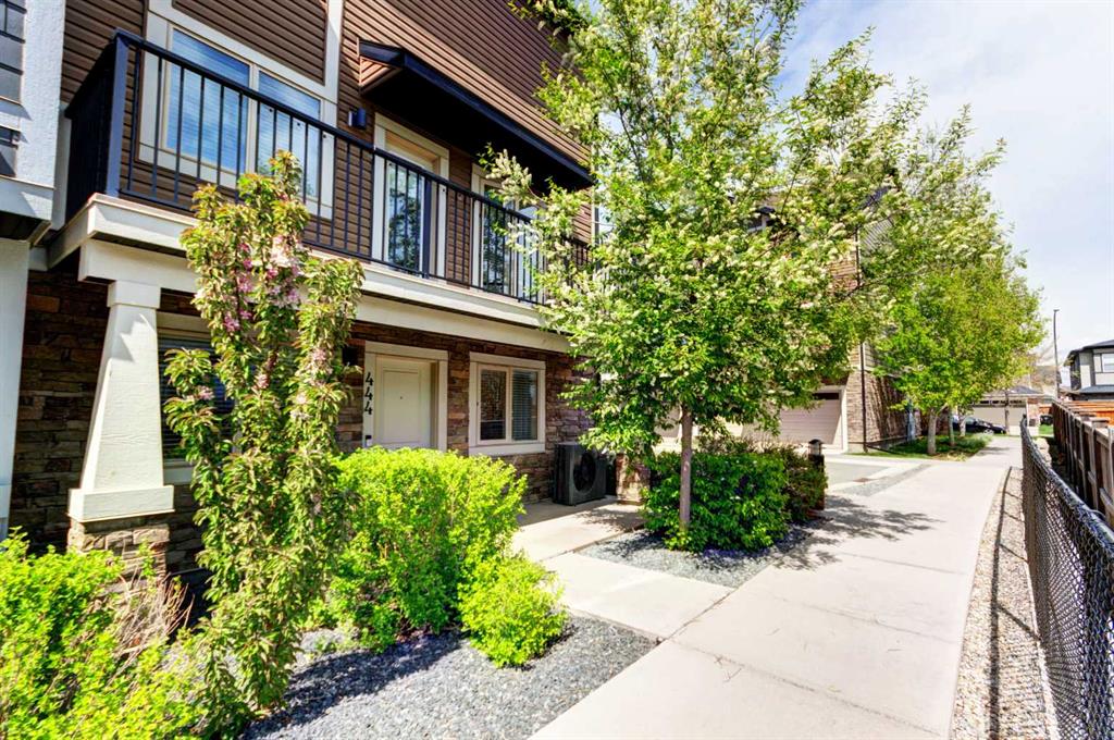 Picture of 444 Legacy Point SE, Calgary Real Estate Listing