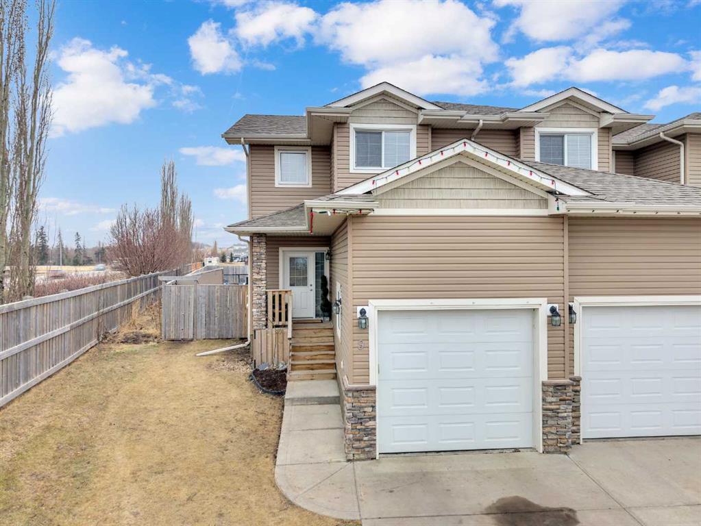 Picture of 9 Ross Close , Sylvan Lake Real Estate Listing