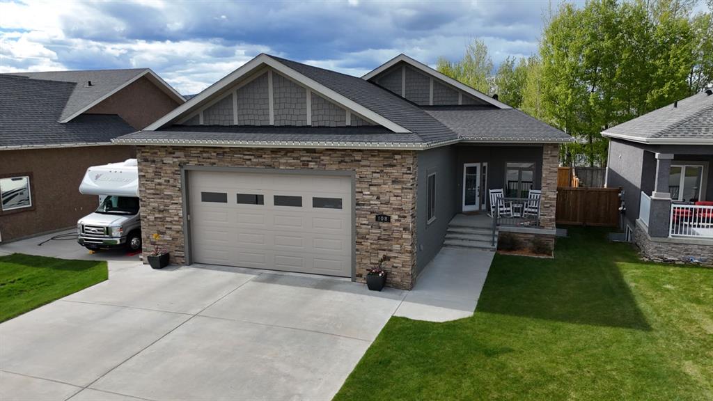 Picture of 108 TRESTLE Place , Hinton Real Estate Listing