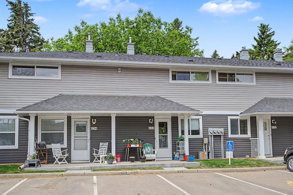 Picture of 633 Regal Park NE, Calgary Real Estate Listing