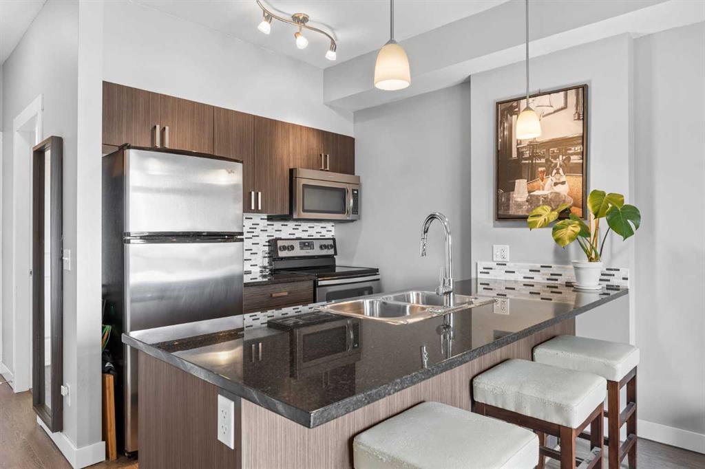 Picture of 414, 117 Copperpond Common , Calgary Real Estate Listing