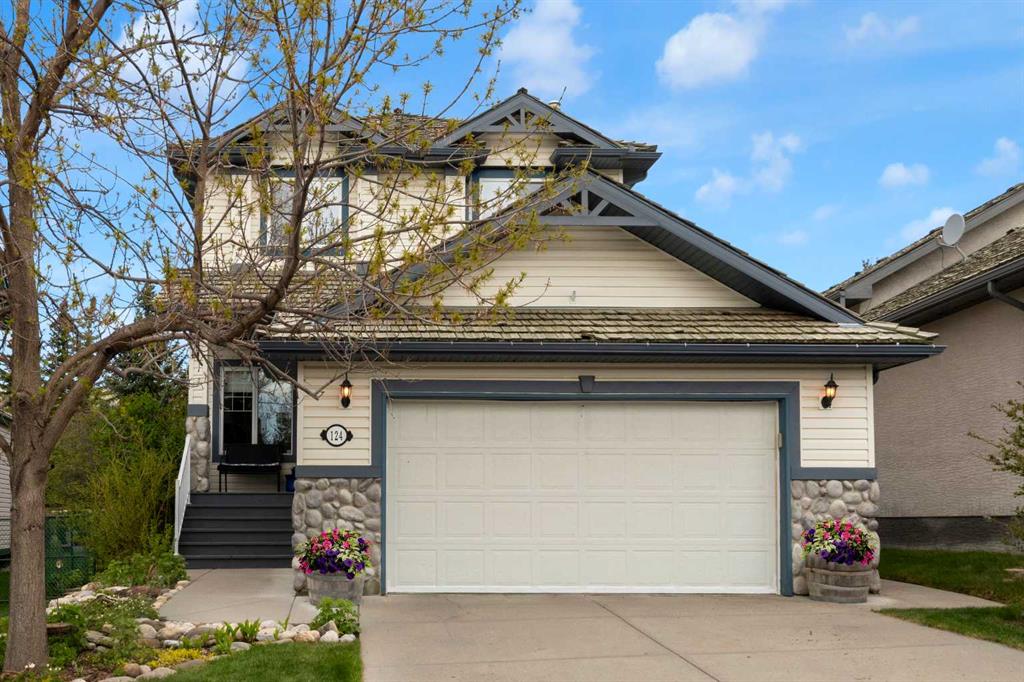 Picture of 124 Gleneagles Terrace , Cochrane Real Estate Listing
