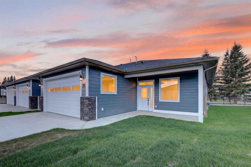 Picture of 30, 610 4 Avenue SW, Sundre Real Estate Listing