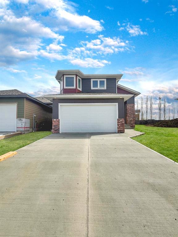 Picture of 220 Greenwood Road  , Coalhurst Real Estate Listing
