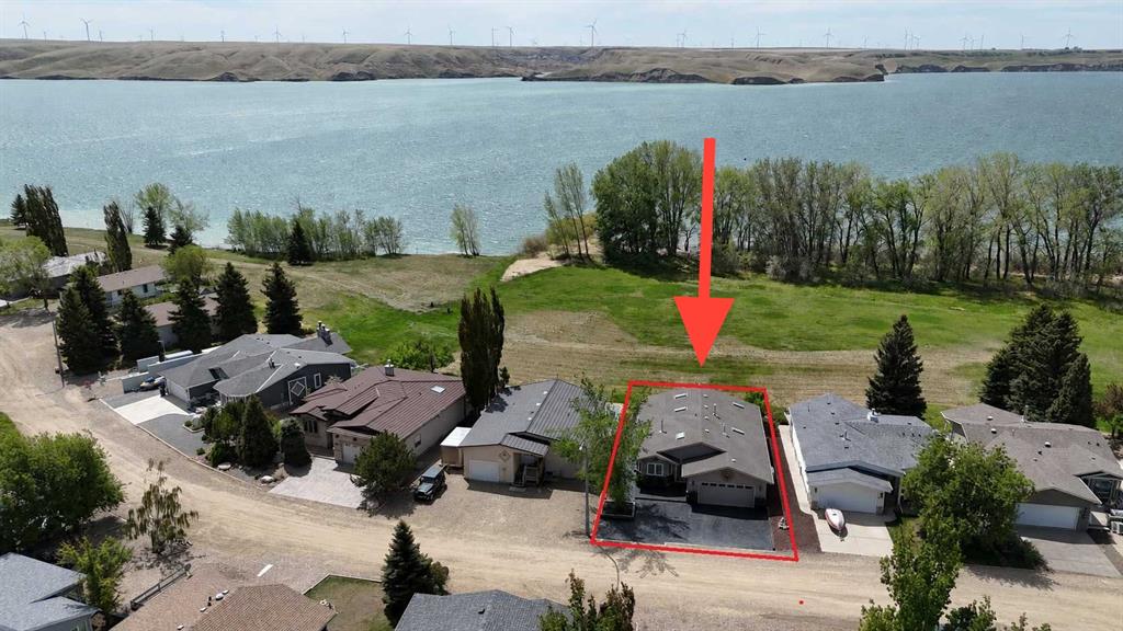 Picture of 654 Lakeside Drive , Rural Vulcan County Real Estate Listing