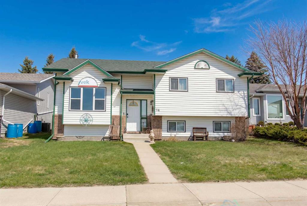 Picture of 14 Lincoln Park  , Lacombe Real Estate Listing