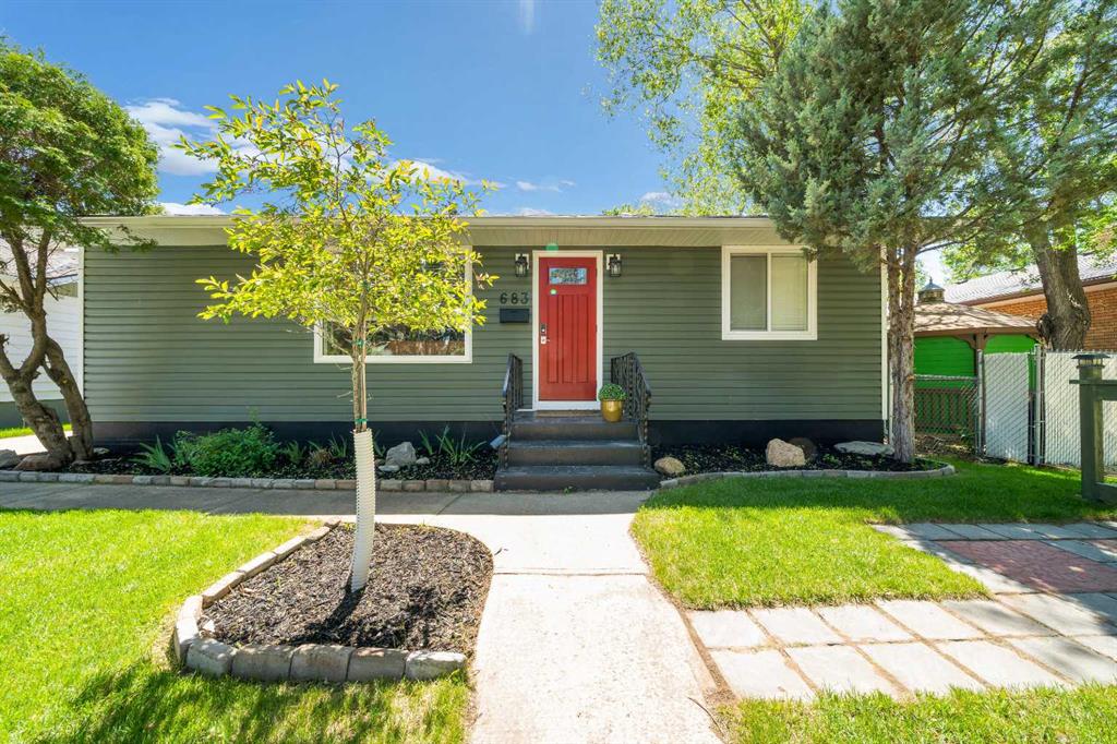 Picture of 683 7 Street SW, Medicine Hat Real Estate Listing