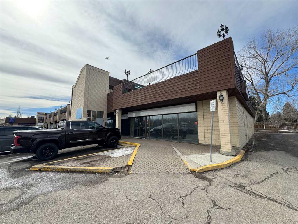 Picture of 1, 523 Woodpark Boulevard SW, Calgary Real Estate Listing