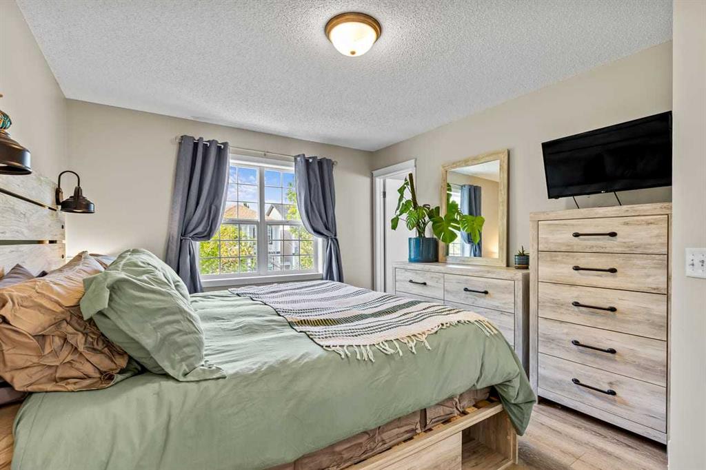 Picture of 65 Prestwick Heights SE, Calgary Real Estate Listing