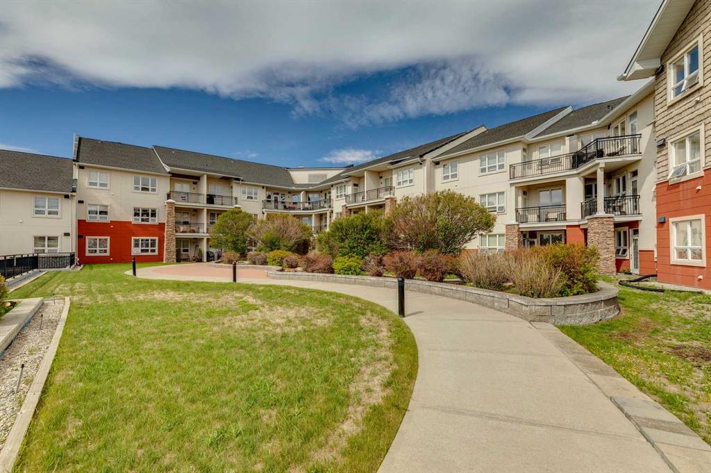 Picture of 337, 26 Val Gardena View SW, Calgary Real Estate Listing