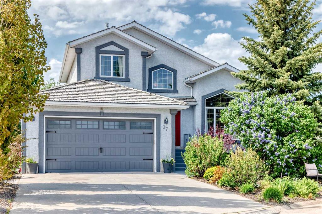 Picture of 37 LAKESIDE GREENS Close , Chestermere Real Estate Listing
