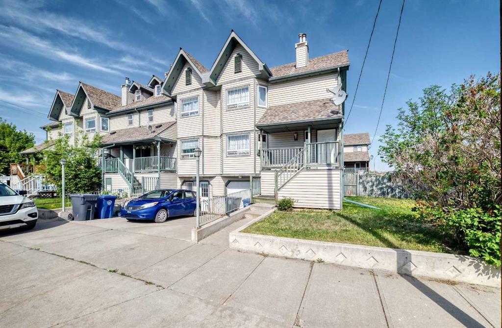 Picture of 8, 401 6 Street , Beiseker Real Estate Listing