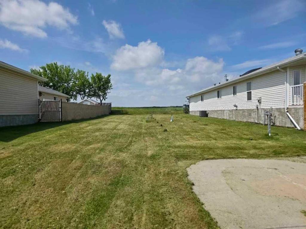 Picture of 12, 12 Baywood Place , Sylvan Lake Real Estate Listing